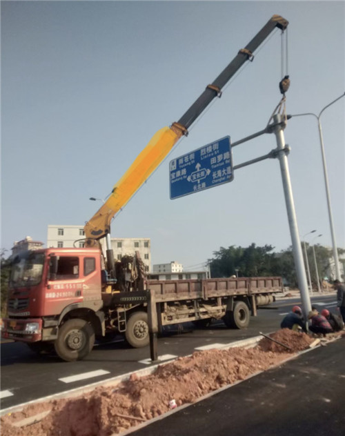 永仁县设备吊装租赁吊车要用多大吊车