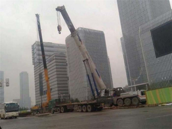 永仁县25吨吊车能吊多重设备？