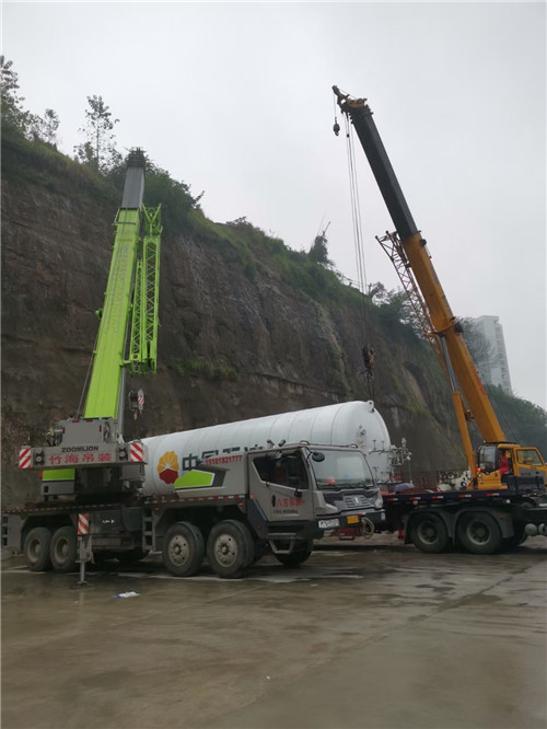 永仁县“不怕风雨冻”—— 吊车的 “恶劣环境适应” 技术
